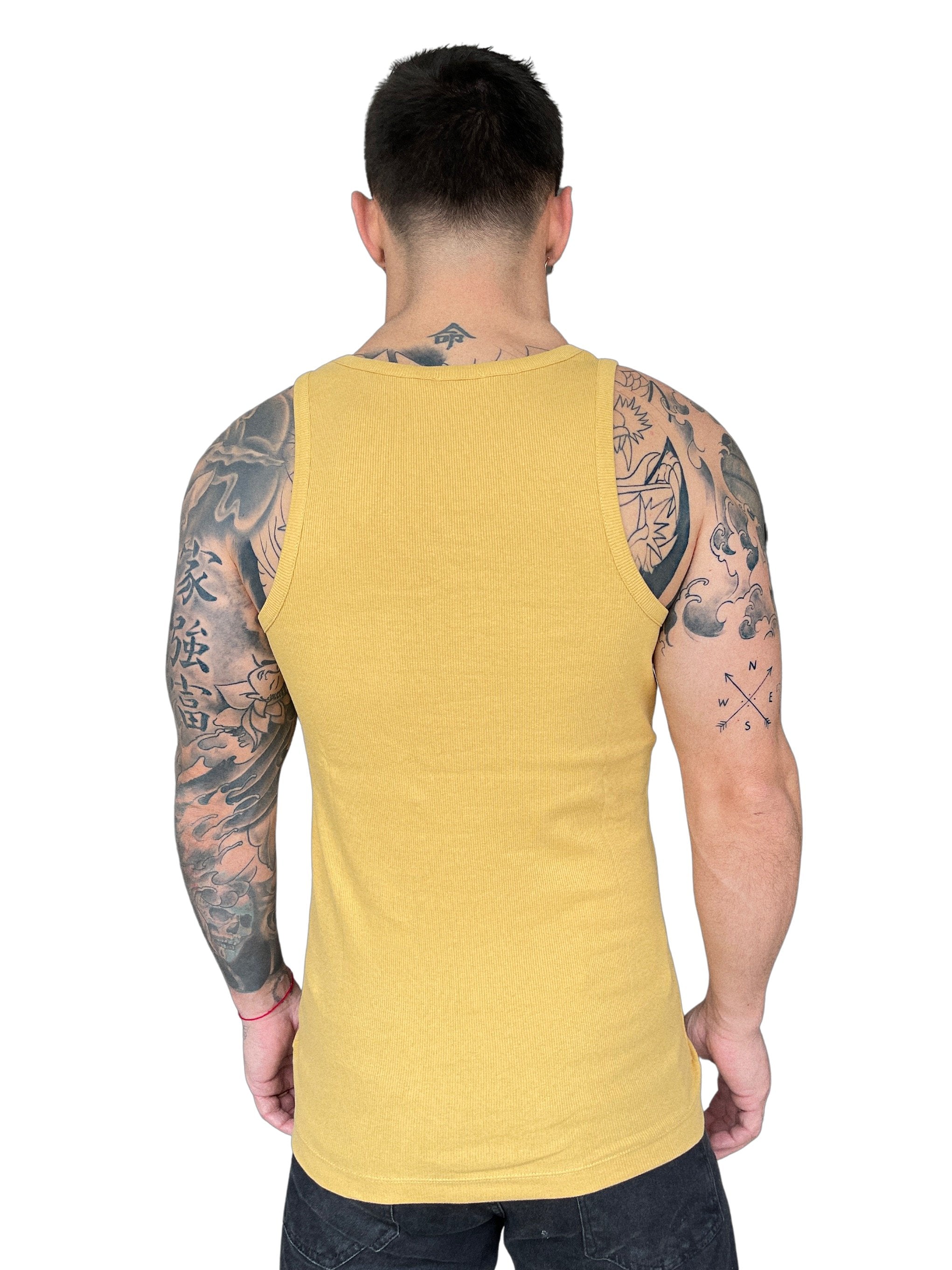 Feet Finder: Comedy Gold In A Tank Top! - 9pvhwae